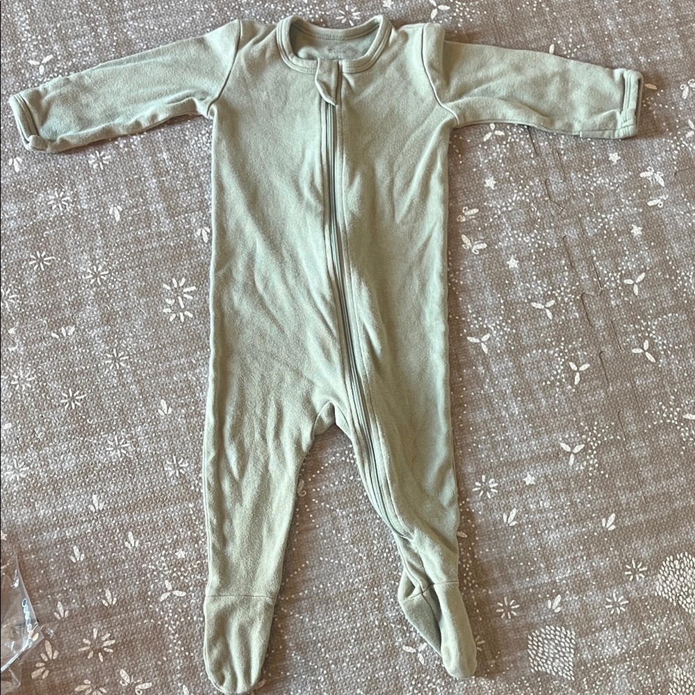 O2 Baby organic cotton footie sleeper